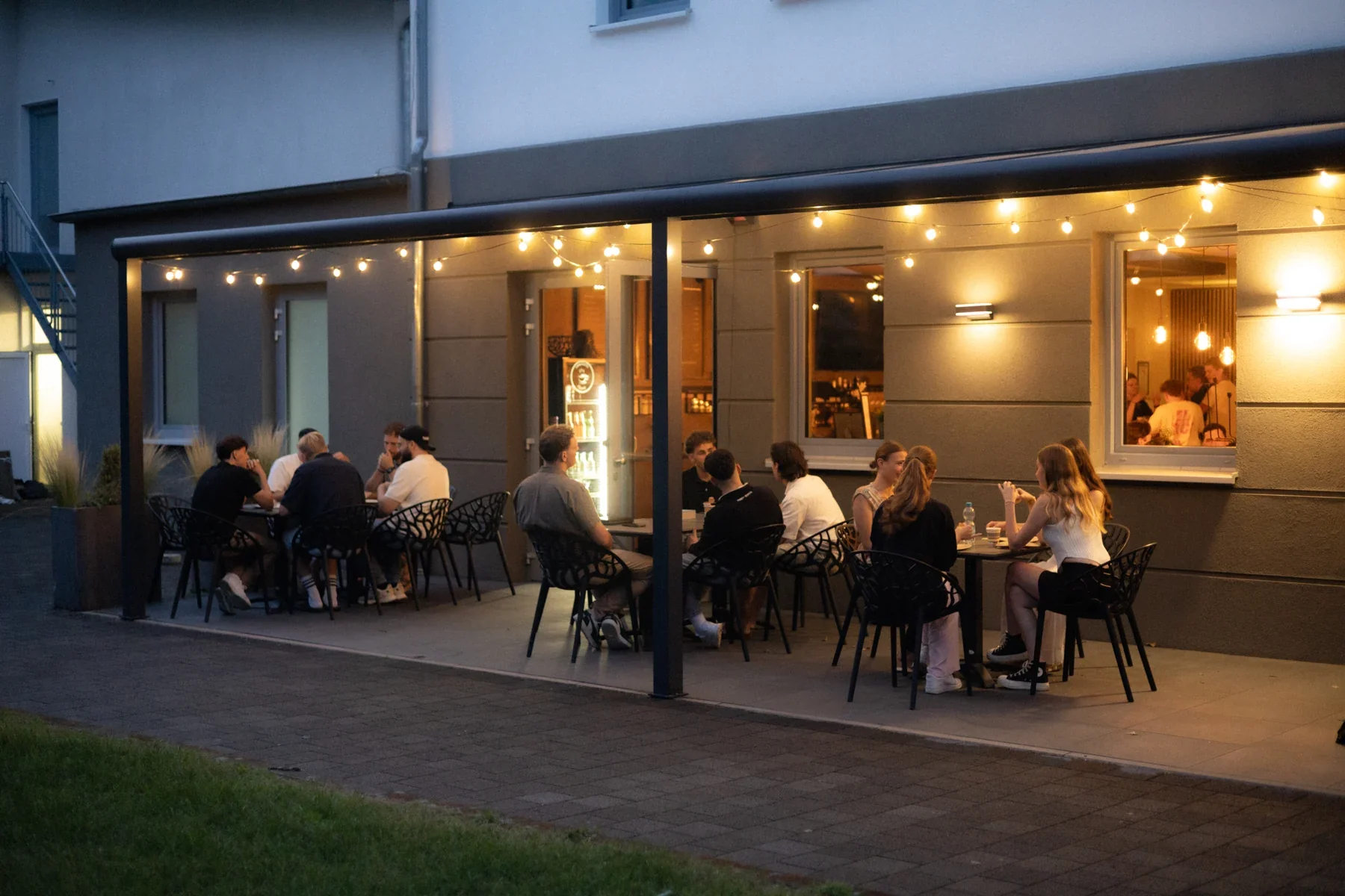 Begegnungen auf unserer Gemeindeterrasse